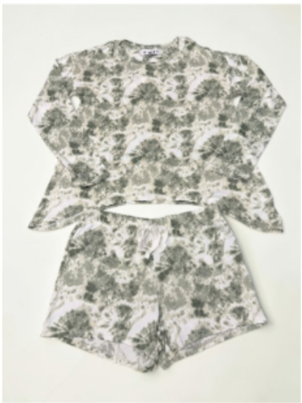 Kikit Women's Green Camo Pajama Set